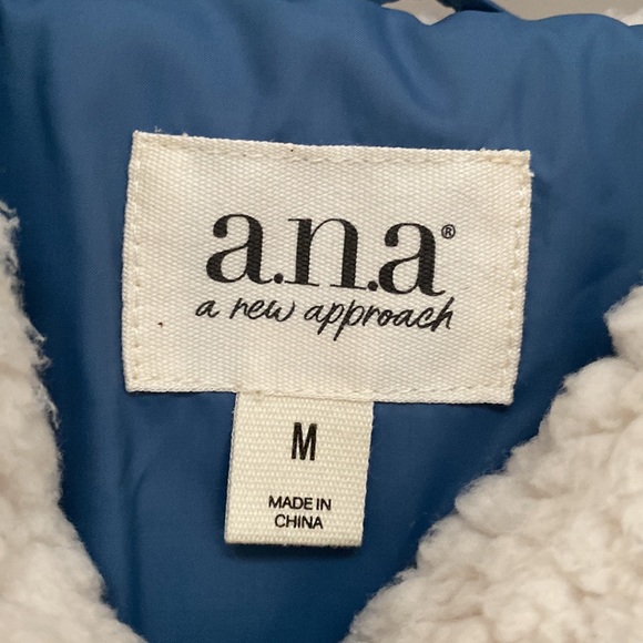 A.N.A puffer coat. Blue . Size M . - Picture 4 of 7